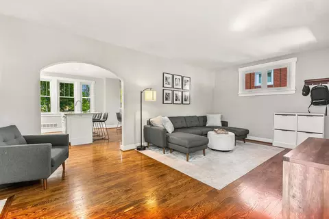 Living - 456 Mapleton Ave, Pittsburgh, PA 15228 photo 3 of 3