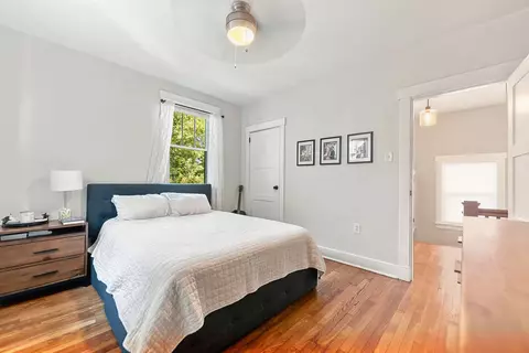 Bedroom - 456 Mapleton Ave, Pittsburgh, PA 15228 photo 2 of 4