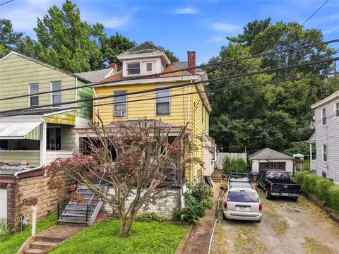330 Woodward Ave, Mckees Rocks, PA 15136