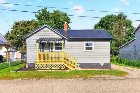 107 Dinsmore St, Belle Vernon, PA 15012