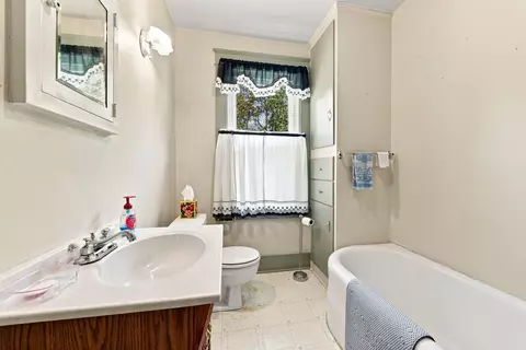 Bath - 2525 Harrison City Rd, Export, PA 15632 photo 2 of 2