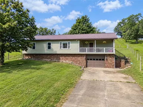 189 Lake Lynn Rd, Lake Lynn, PA 15451