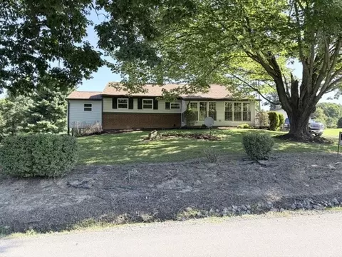 315 Stoughton Rd, Slippery Rock, PA 16057