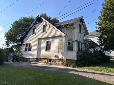 726 Wayne Ave, Indiana, PA 15701