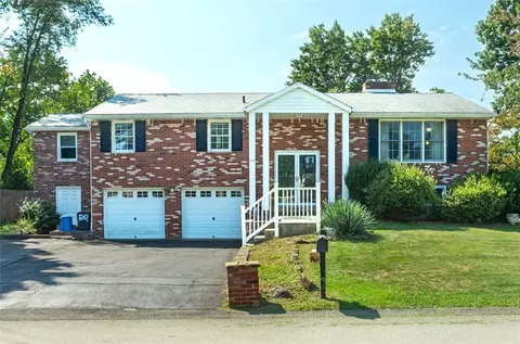 502 Saint Thomas Dr, Greensburg, PA 15601