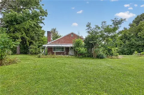 4194 Battle Ridge Rd, Mcdonald, PA 15057