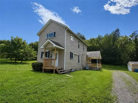 3008 Old Pittsburgh Rd, New Castle, PA 16101