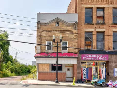 372 E Washington St, New Castle, PA 16101
