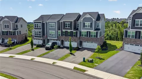 403 Sage Dr #B, Canonsburg, PA 15317