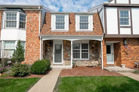 224 Georgetowne Vlg, Indiana, PA 15701