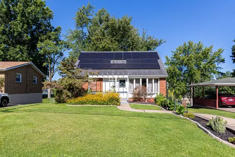 486 Lindsay, Carnegie, PA 15106