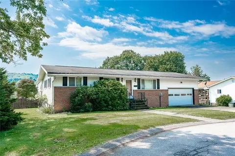 70 Shryock Ave, Indiana, PA 15701