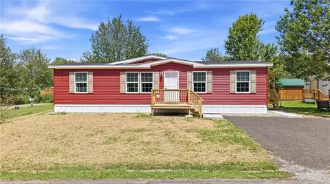 69 S Summit Rd #305, Greenville, PA 16125