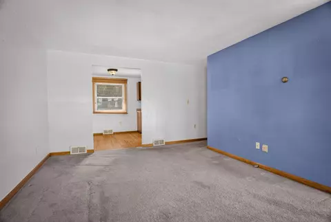 Living - 13644 Ormsby, Irwin, PA 15642 photo 2 of 4