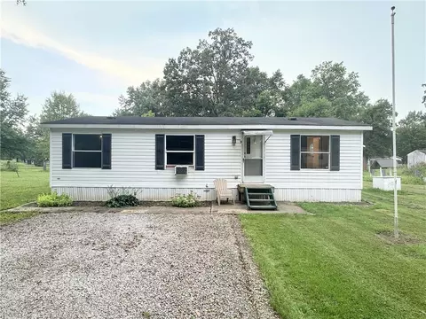 88 Mitchell Rd #232, West Middlesex, PA 16159