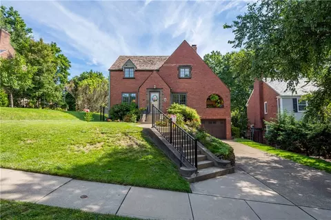511 Longridge Dr, Pittsburgh, PA 15243