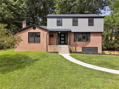 734 Heathergate Dr, Pittsburgh, PA 15238