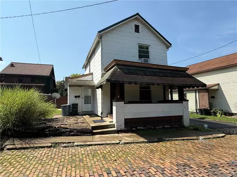 114 15th St, Vandergrift, PA 15690