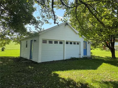 Exterior - 4124 Hemlock Rd, Cherry Tree, PA 15724 photo 4 of 6