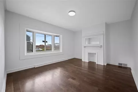 Living - 7503 Ormond St, Pittsburgh, PA 15218 photo 2 of 7