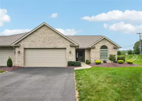 2400 Woodland Hills Dr, New Castle, PA 16101