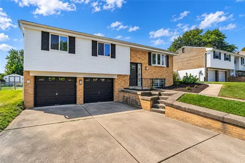 3027 Pitchfork Dr, Mckees Rocks, PA 15136