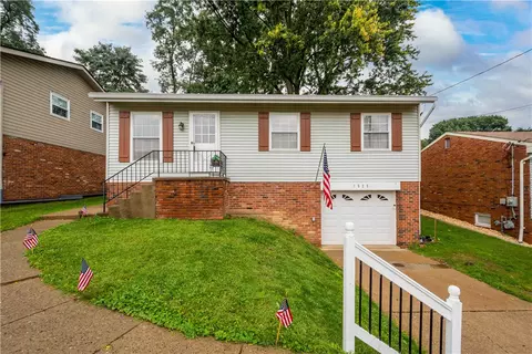 1525 Leona Ave, South Park, PA 15129