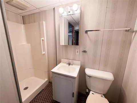 Bath - 892 Locust Dr, North Huntingdon, PA 15642 photo 2 of 2