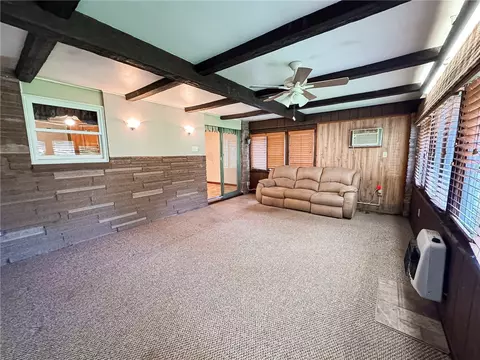 Living - 892 Locust Dr, North Huntingdon, PA 15642 photo 4 of 6