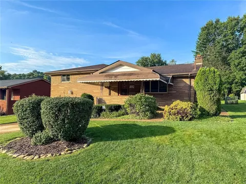Exterior - 892 Locust Dr, North Huntingdon, PA 15642 photo 2 of 6