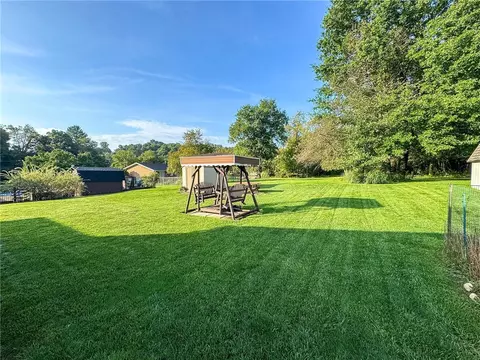 Exterior - 892 Locust Dr, North Huntingdon, PA 15642 photo 3 of 6
