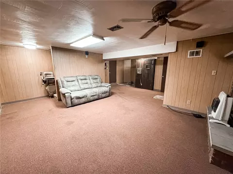 Living - 892 Locust Dr, North Huntingdon, PA 15642 photo 5 of 6