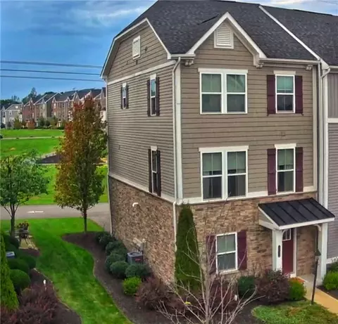 157 Bucktail Dr, Cranberry Township, PA 16066