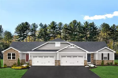 467 Clubhouse Dr, Belle Vernon, PA 15012