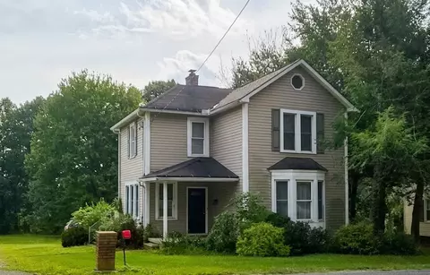 1731 Pulaski Rd, New Castle, PA 16105