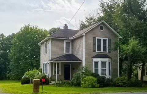 1731 Pulaski Rd, New Castle, PA 16105