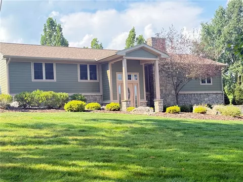 2058 Mercer New Wilmington Rd, New Wilmington, PA 16142