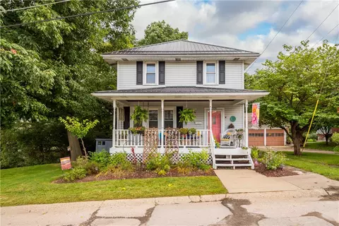 106 Arnold Ave, Houston, PA 15342