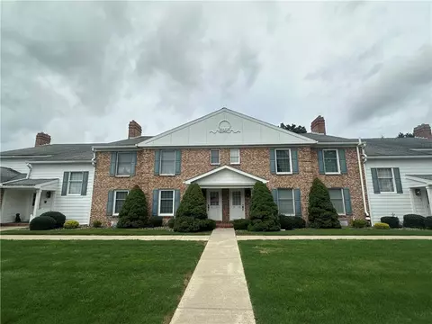 286 Windsor Rdg #26, New Castle, PA 16105