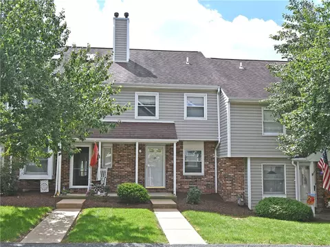 107 Old Village Ln, Bethel Park, PA 15102