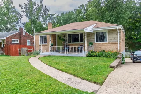 1112 Logan Rd, Bethel Park, PA 15102