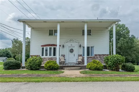 146 Carmichaels St, Rices Landing, PA 15357