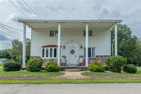 146 Carmichaels St, Rices Landing, PA 15357