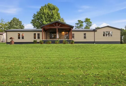 405 Woodburn Rd, Claysville, PA 15323