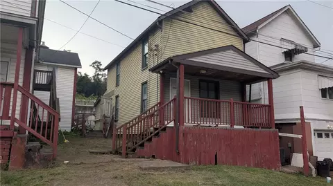 203 Newtown Ave, Millsboro, PA 15348