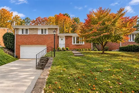 4557 Mapledale Dr, Homestead, PA 15120