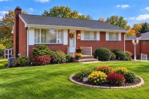 1678 Bernice, North Huntingdon, PA 15642