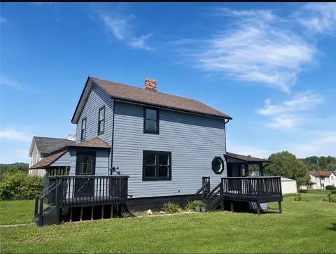 531 5th Ave, Avonmore, PA 15618