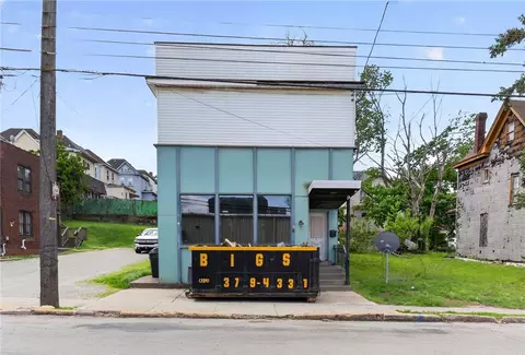 3204 Versailles Ave, Mckeesport, PA 15132