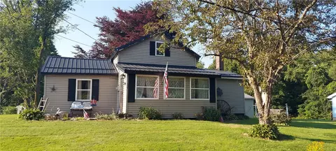106 Tanner Rd, Greenville, PA 16125